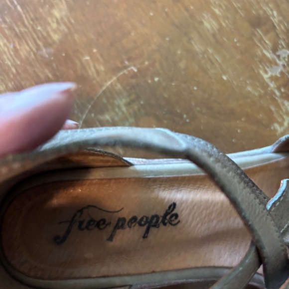 Free People Tan Leather Women's Shoe - Picture 3 of 3